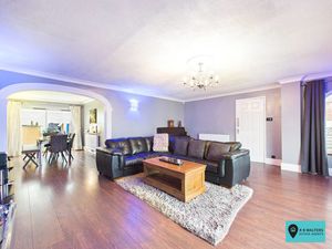 Living Room- click for photo gallery
